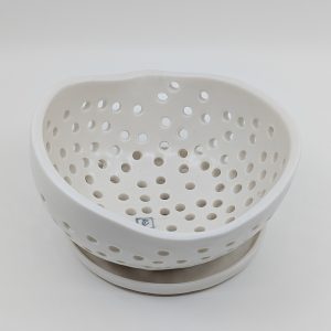 Colander (Maryam Rouhi)