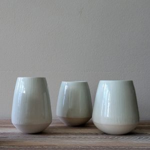 Vase (Wendy Hutchinson)