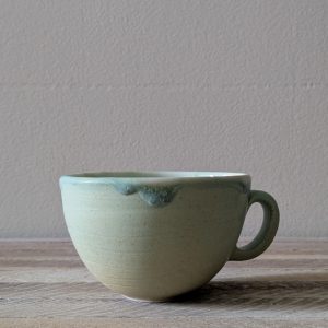 Vase (Wendy Hutchinson)