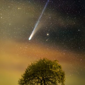 Comet Lemmon Against Approaching Rain (Jonathan Sau)