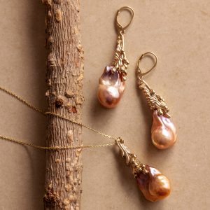 Echo of Gold Earrings (Roozbeh Rastegar)