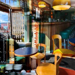 Doc's Green Door Lounge (Margaret Gdyczynski)