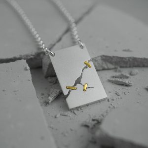 JuCi Pendant Tri (Hubert Bao)