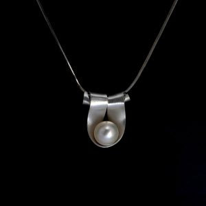Pearl Ribbon Pendant (Amanda Henderson)