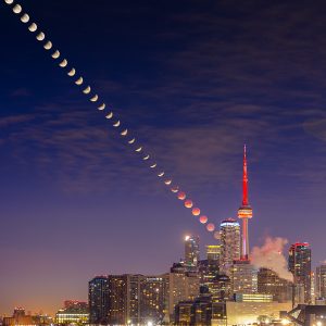 Blood Moon Setting, Toronto (Jonathan Sau)