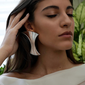Waves Earrings (Mina Tafazoli)